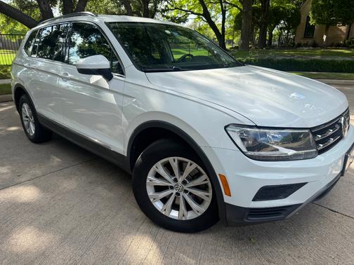White 2018 Volkswagen Tiguan 2.0T SE