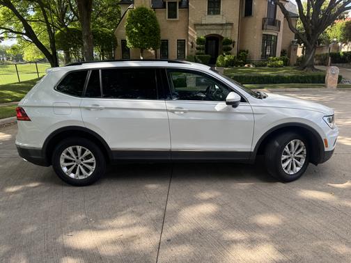 White 2018 Volkswagen Tiguan 2.0T SE