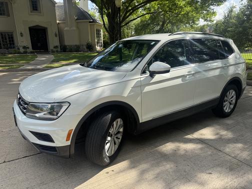 White 2018 Volkswagen Tiguan 2.0T SE
