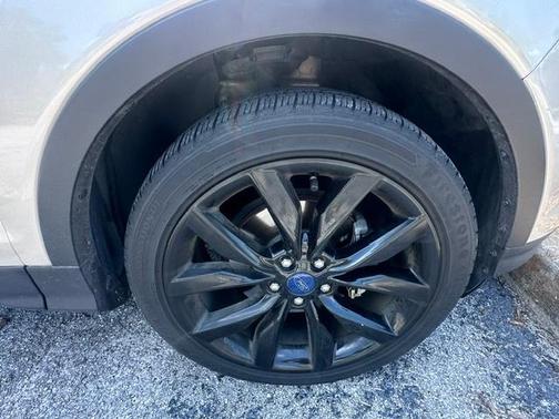 Gold 2017 Ford Escape SE