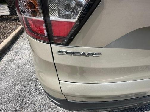 Gold 2017 Ford Escape SE