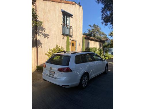Photo 1 of 9 of 2015 Volkswagen Golf SportWagen TDI S 4-Door