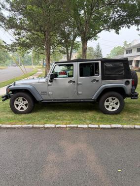 Silver 2016 Jeep Wrangler Unlimited Sport