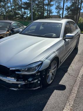 Silver 2016 BMW 750 i
