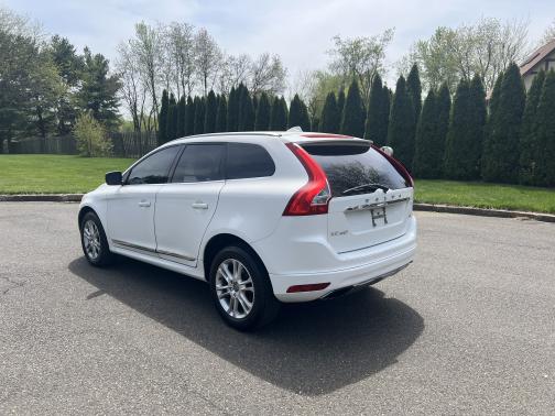 2015 Volvo XC60 T5 Premier