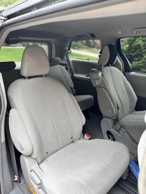 2012 Toyota Sienna LE
