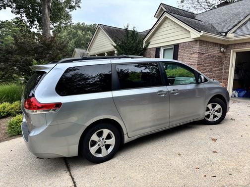 2012 Toyota Sienna LE