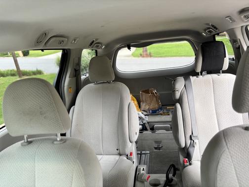 2012 Toyota Sienna LE
