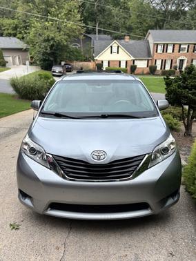 2012 Toyota Sienna LE