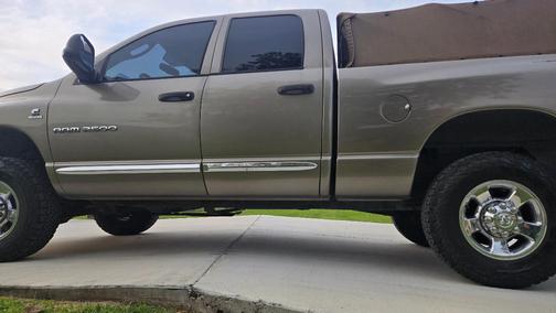 Gold 2006 Dodge Ram 2500 Laramie Quad Cab