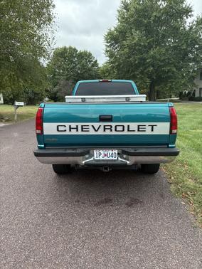 Green 1995 Chevrolet 2500 Cheyenne Extended Cab