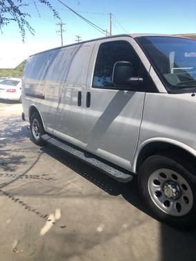White 2009 Chevrolet Express 1500 Cargo