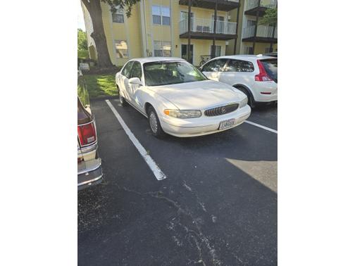 White 2001 Buick Century Limited
