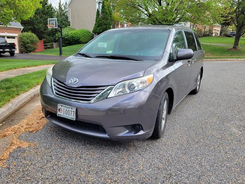 2015 Toyota Sienna LE