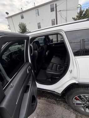 White 2017 Jeep Grand Cherokee Limited