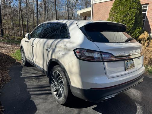 Beige 2019 Lincoln Nautilus Reserve