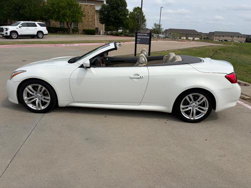 2010 INFINITI G37 Base