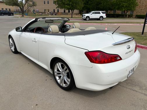 2010 INFINITI G37 Base