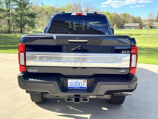 Blue 2022 Ford F-350 Platinum