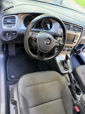 Gray 2017 Volkswagen Golf SportWagen TSI S