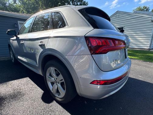 Silver 2018 Audi Q5 2.0T Tech Premium