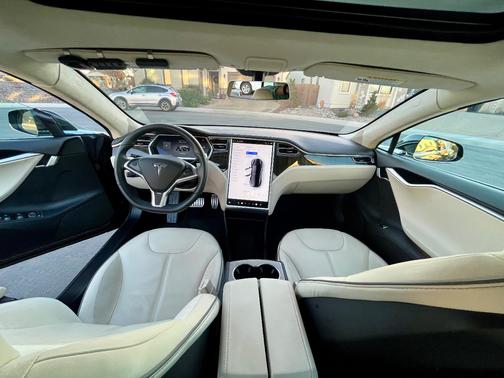 2012 Tesla Model S Signature Performance