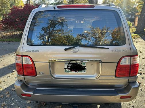 Beige 1999 Lexus LX 470 Base