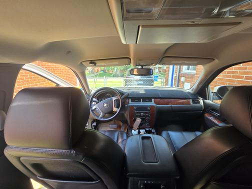 2014 Chevrolet Suburban 1500 LT