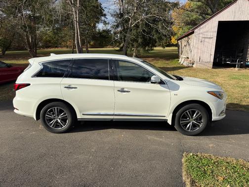 2019 INFINITI QX60 LUXE