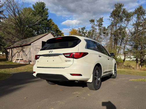 2019 INFINITI QX60 LUXE
