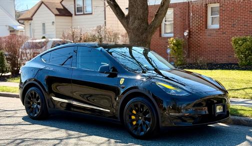 Black 2023 Tesla Model Y Long Range