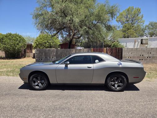 2012 Dodge Challenger SXT