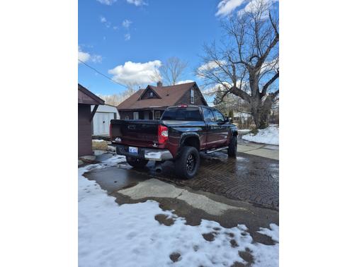 2014 Toyota Tundra SR