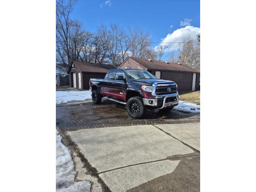 2014 Toyota Tundra SR