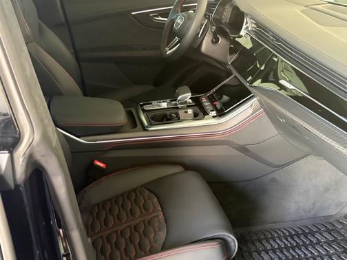 2025 Audi RS Q8 performance 4.0 TFSI quattro