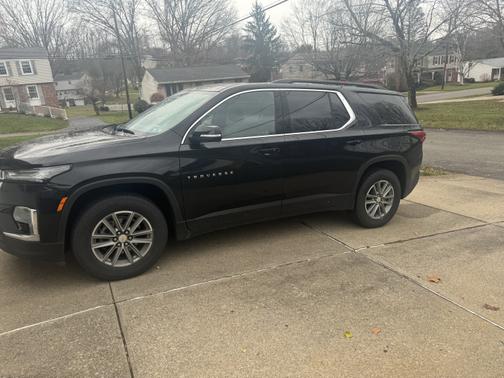 2022 Chevrolet Traverse LT Cloth