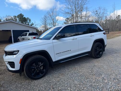 2023 Jeep Grand Cherokee Altitude