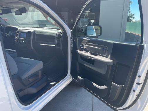 Photo 4 of 6 of 2013 RAM 1500 Tradesman