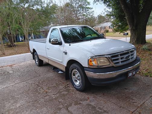 1999 Ford F-150 XLT