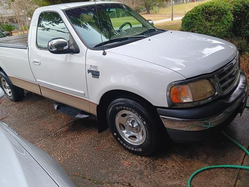 1999 Ford F-150 XLT