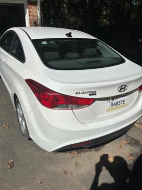 White 2013 Hyundai ELANTRA GS