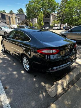 Black 2013 Ford Fusion SE