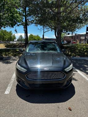Black 2013 Ford Fusion SE