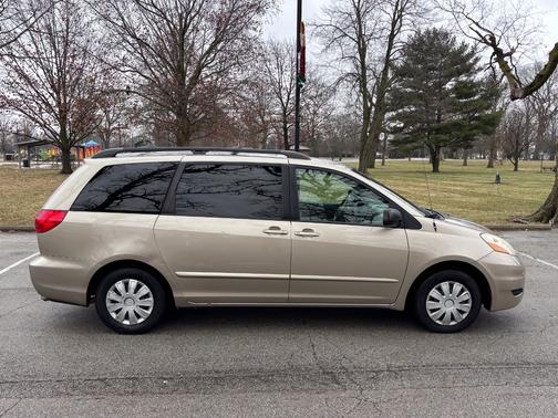 2007 Toyota Sienna CE