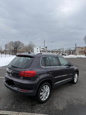 2016 Volkswagen Tiguan SE