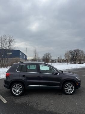 2016 Volkswagen Tiguan SE
