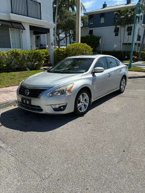 Silver 2015 Nissan Altima 2.5 SV