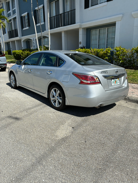 Silver 2015 Nissan Altima 2.5 SV