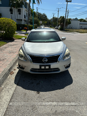 Silver 2015 Nissan Altima 2.5 SV