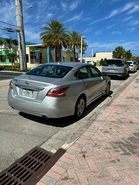 Silver 2015 Nissan Altima 2.5 SV